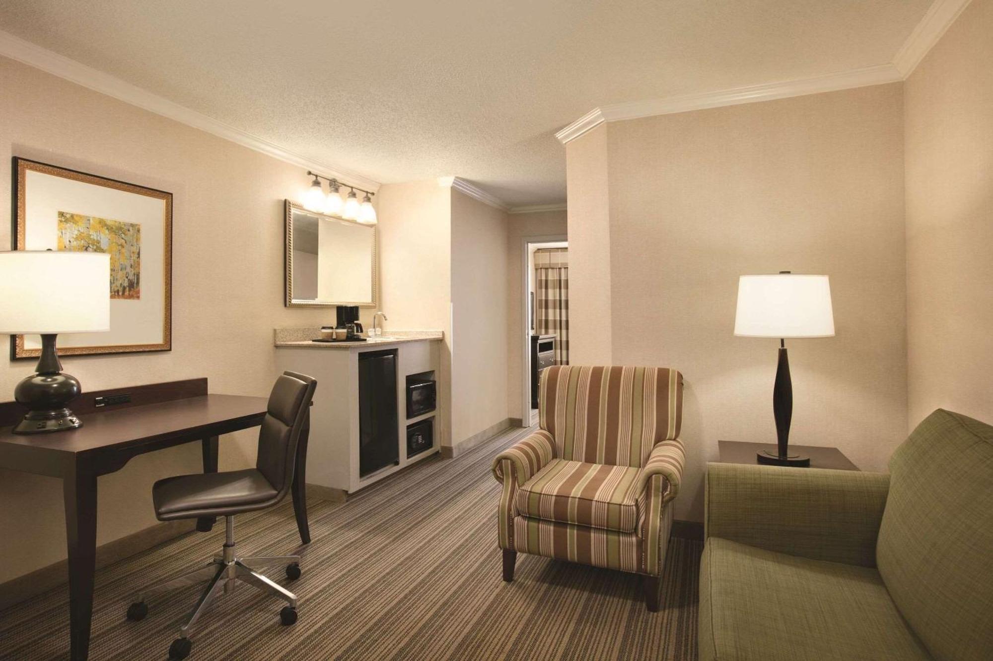 Country Inn & Suites By Radisson, Atlanta Airport North, Ga Hapeville Exterior photo